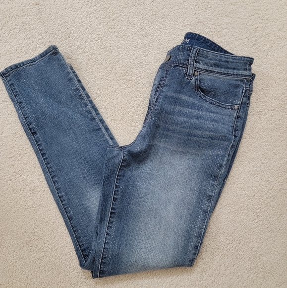 Chico's Platinum Shimmer Jeans - Picture 3 of 8